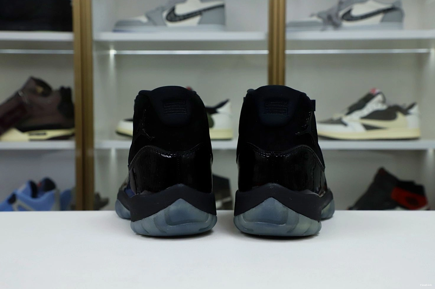 AIR JORDAN GOWN' RETRO 'CAP AND 11 1006